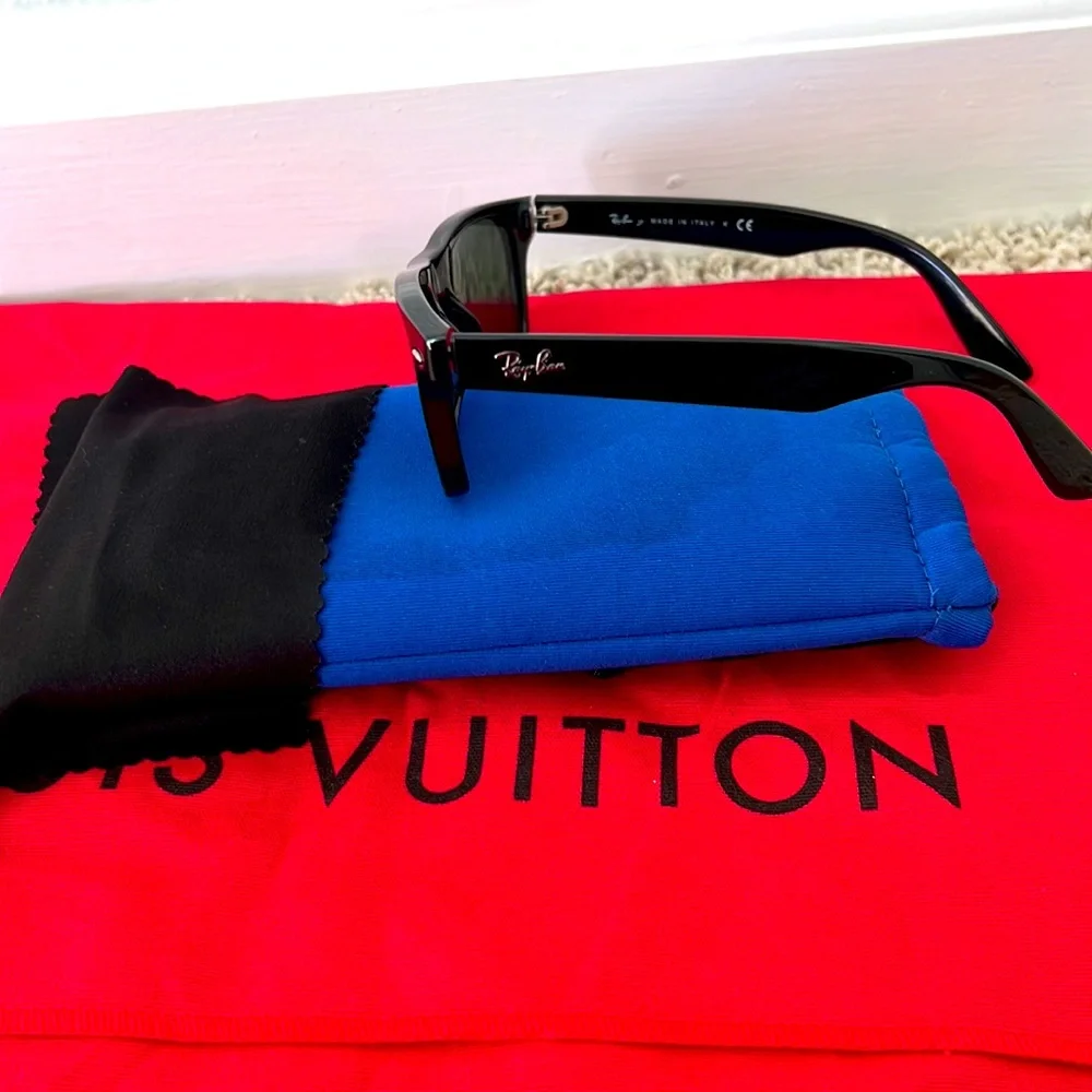 Black Ray-bans Jr - Picture 3 of 4